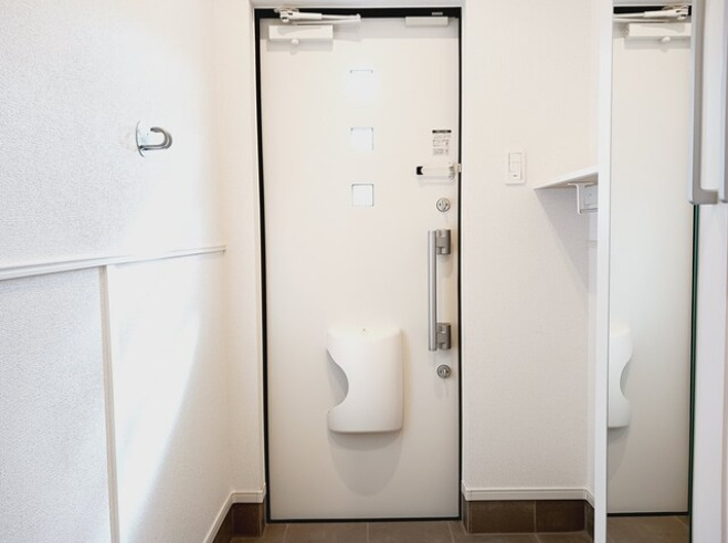 メゾンドシェリの玄関