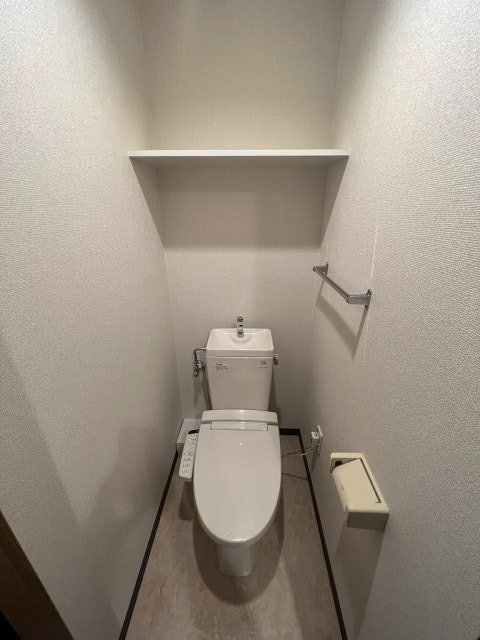 メルベーユのトイレ|ゆったりとした空間のトイレです