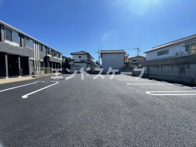 さくら・ガーデンの駐車場|高崎、前橋のお部屋探しはエンドスケープまで！お客様の理想お聞かせ下さい♪