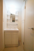 明るい洗面所です