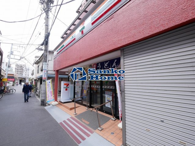 ＢＬＡＵ三ノ輪の周辺