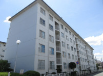 ローレルハイツ三木2号棟