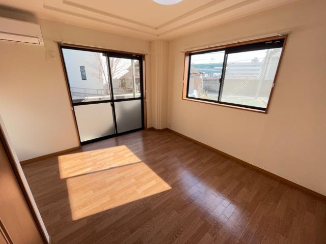 ライラックの洋室|室内