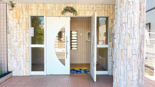 アイリスTAKEJIのエントランス