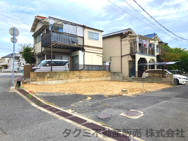 神戸市垂水区西脇　新築一戸建の前面道路含む現地写真