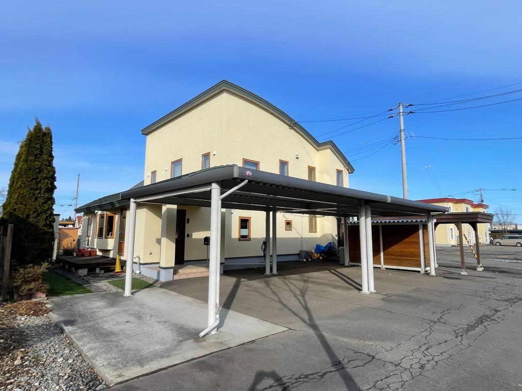 中古住宅　中札内村2世帯住宅の外観