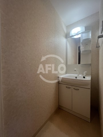 Luxe新大阪Ⅳの独立洗面台|Luxe新大阪Ⅳ　洗面台