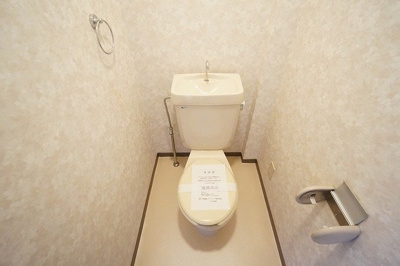 【トイレ】 | エルカーサ引野 | 落ち着いた色調のトイレです