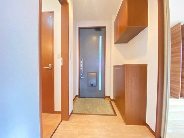 【玄関】 | アクシス本城　Ｂ | 明るい玄関です