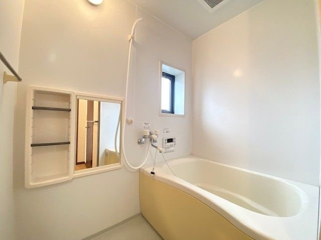 【浴室】 | アクシス本城　Ｂ | きれいなお風呂です