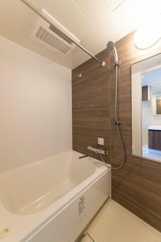 プラウドフラット西日暮里の浴室