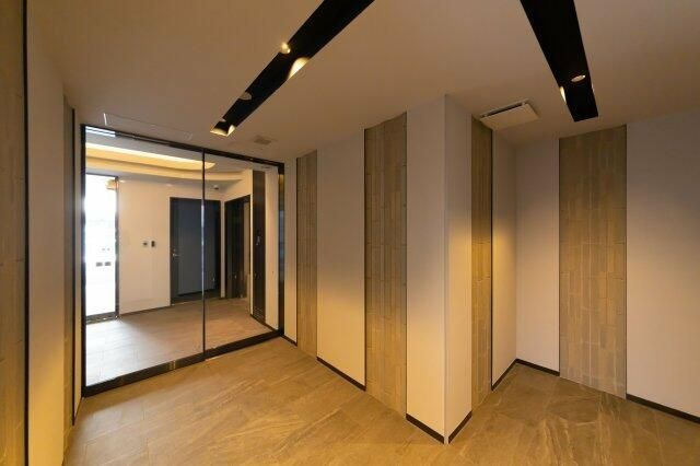 プラウドフラット西日暮里のロビー