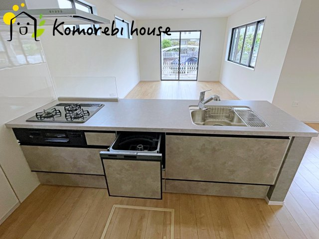 KIS上尾市井戸木8期　新築一戸建て　KEIAI GRACE　01のキッチン|きれいなキッチンです