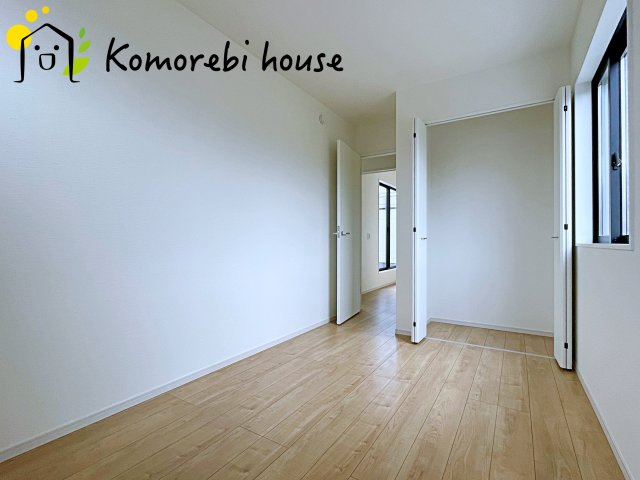 KIS上尾市井戸木8期　新築一戸建て　KEIAI GRACE　01の洋室|落ち着いた色調の洋室です