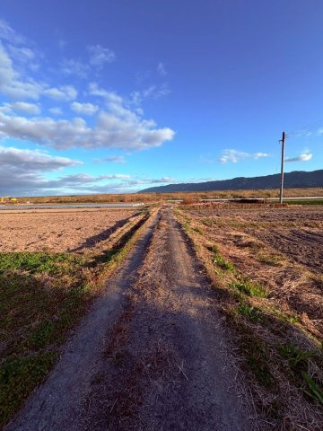 久留米市北野町　売り土地の前面道路含む現地写真