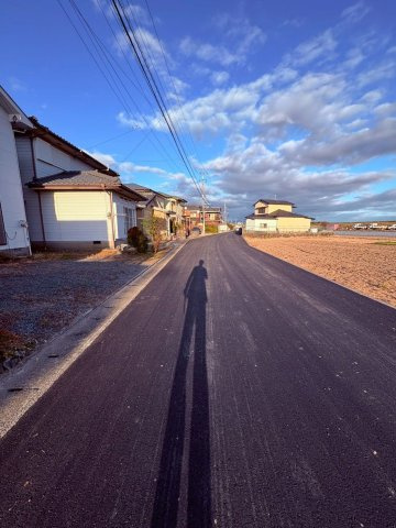 久留米市北野町　売り土地の前面道路含む現地写真