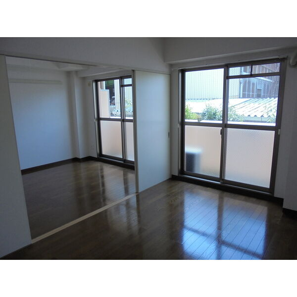 第7浦濱ビレッジの居間・リビング