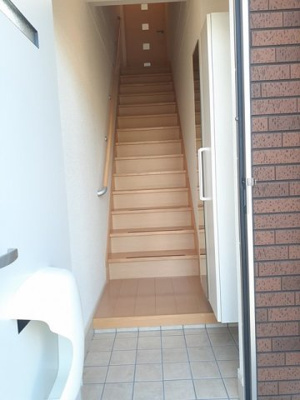 【玄関】 | グラン・ジュテⅠ | シンプルで使いやすい玄関です