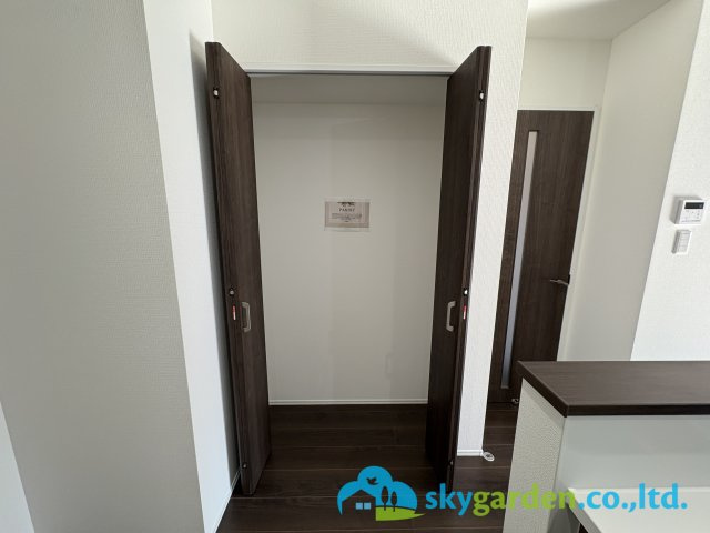 茅ヶ崎市今宿1期　新築戸建　全４棟１号棟の収納|キッチン横のパントリー