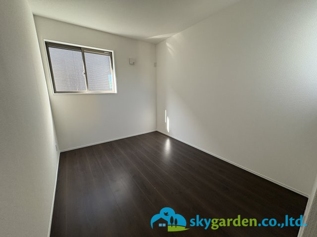 茅ヶ崎市今宿1期　新築戸建　全４棟１号棟の洋室|個人の部屋や寝室として使える洋室です