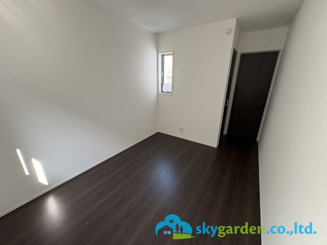 茅ヶ崎市今宿1期　新築戸建　全４棟１号棟の洋室|個人の部屋や寝室として使える洋室です