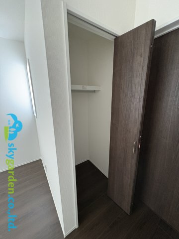 茅ヶ崎市今宿1期　新築戸建　全４棟１号棟の収納|こまごまとしたものを収納できそうですね