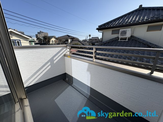 茅ヶ崎市今宿1期　新築戸建　全４棟１号棟のバルコニー|バルコニー付きです