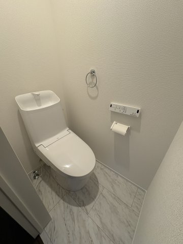 茅ヶ崎市今宿1期　新築戸建　全４棟１号棟のトイレ|2階のトイレ