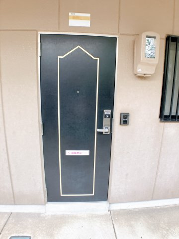 ベルエアーの玄関