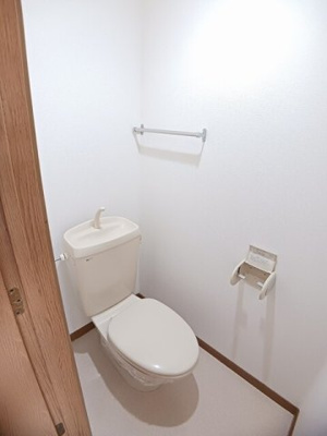 【トイレ】 | ｊｏｌｉ　ｃｏｕｒ　Ａ | シンプルで使いやすいトイレです