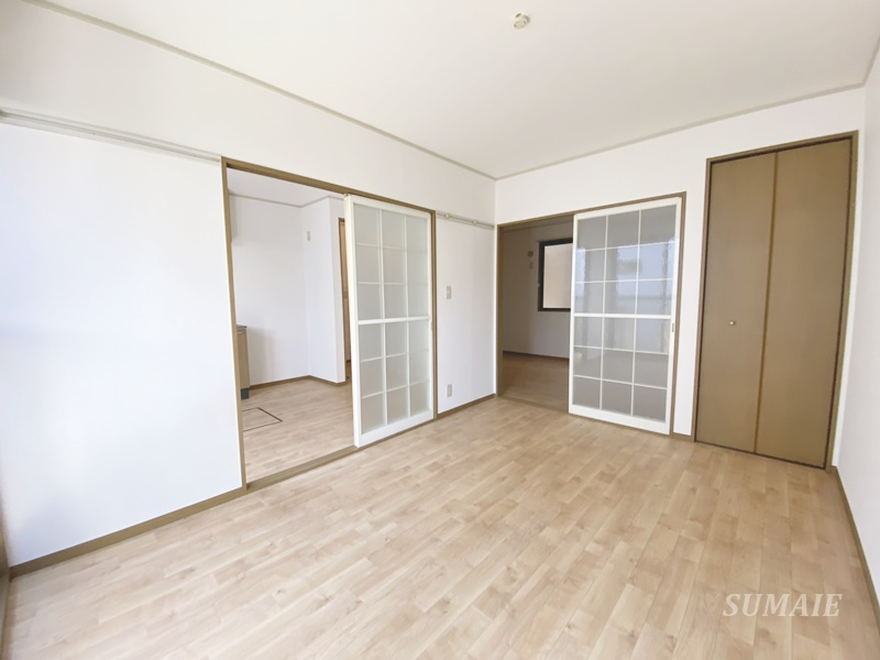 セジュールベルテの居間・リビング|6帖洋室☆