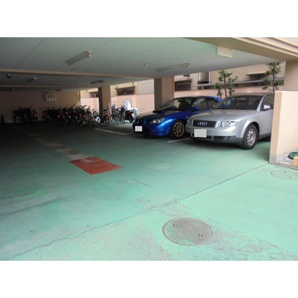 第5浦濱ビレッジの駐車場