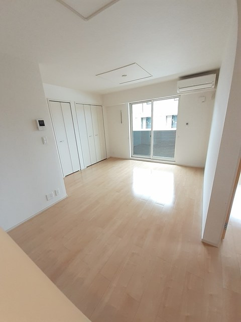 ヴィラ　アルドーレの居間・リビング|居室・リビング