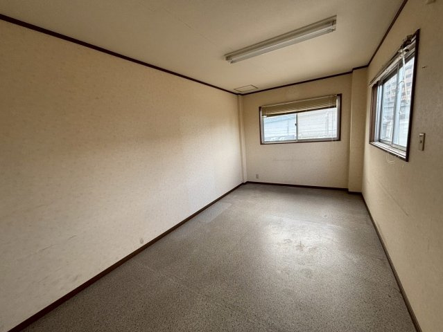 大西町楊枝倉庫の内装