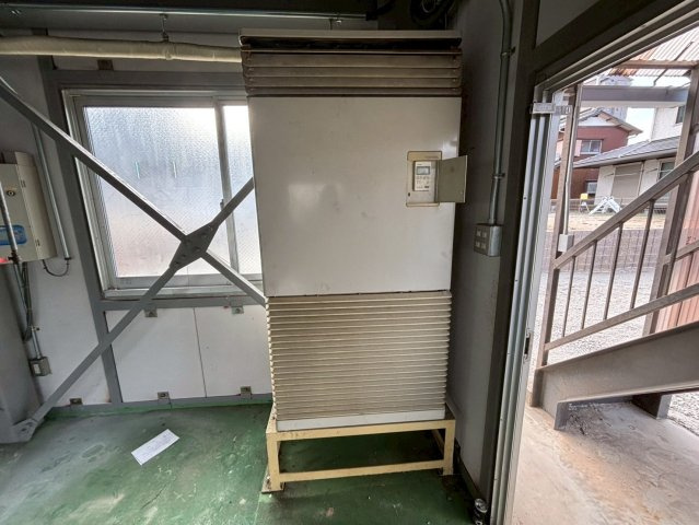 大西町楊枝倉庫の内装