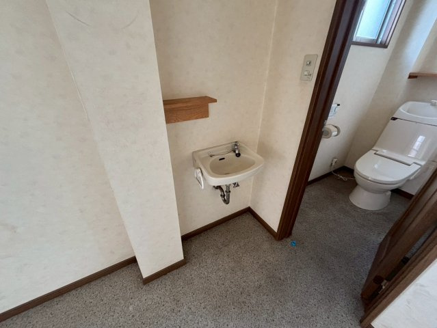 大西町楊枝倉庫の内装