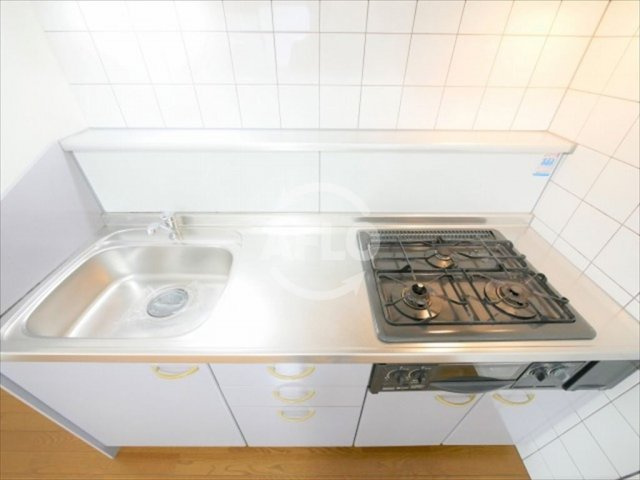 サザンパークスのキッチン|サザンパークス　グリル付き三口ガスコンロキッチン