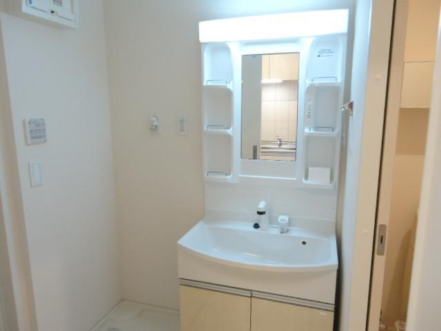 ポポラス西下台の独立洗面台|洗髪洗面化粧台（イメージ）