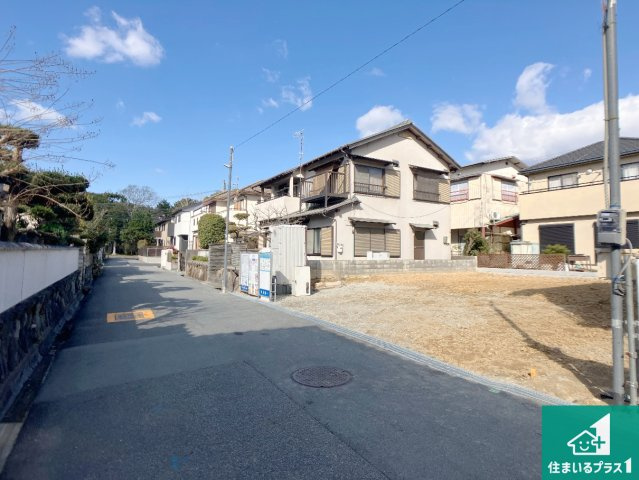 加古川市新神野　第5期　新築一戸建ての前面道路含む現地写真|周辺は落ち着いた街並みの住宅地！子育てがしやすい住環境です！まだ未完成ですが、現地でしかわからない事もございます。是非一度ご覧ください。