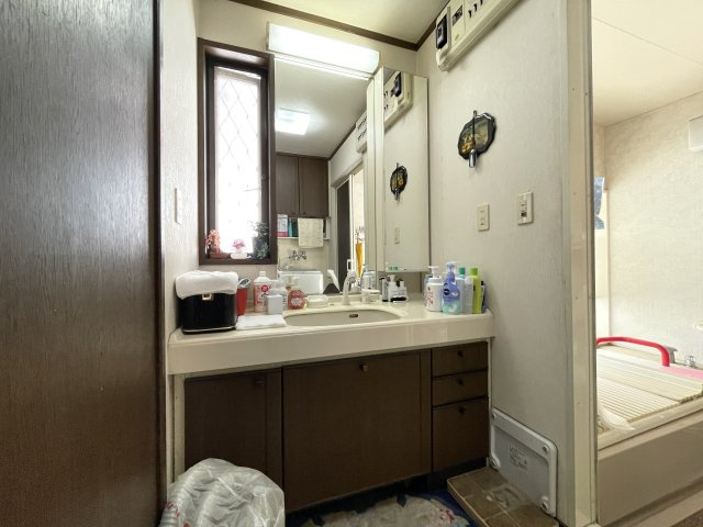 岡崎市赤渋町の独立洗面台