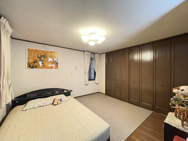 岡崎市赤渋町の洋室