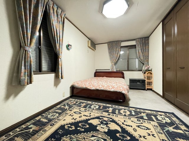 岡崎市赤渋町の洋室