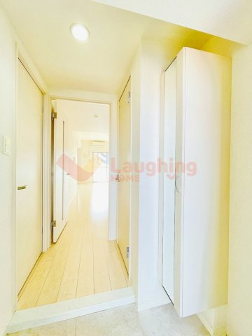 エル・グリシーヌの玄関|収納もある玄関です