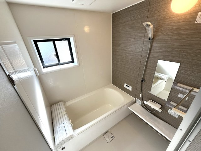 【浴室】 | 仲介手数料無料！藤山小学校に通えるリフォーム済み中古住宅　宇部市上条５丁目 | １坪タイプのゆったりとしたお風呂