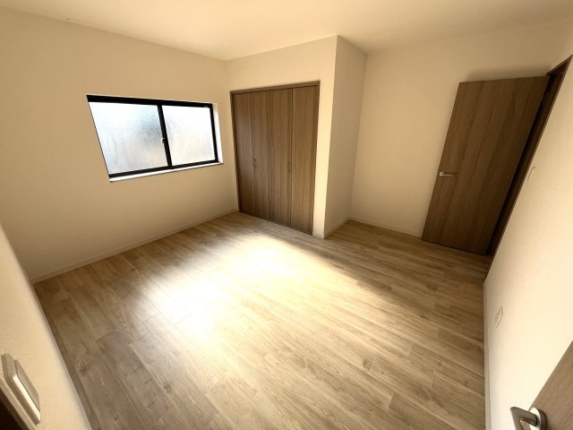 【洋室】 | 仲介手数料無料！藤山小学校に通えるリフォーム済み中古住宅　宇部市上条５丁目 | きれいな洋室です
