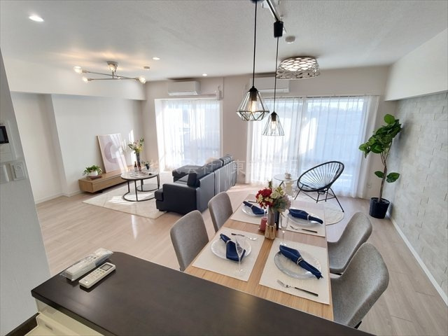 【居間・リビング】の画像