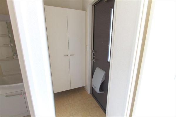 クレッセントハウスＡの玄関