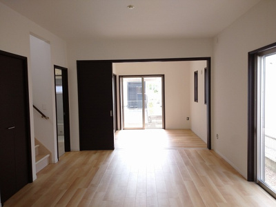 【居間・リビング】 | 大平二丁目12番14号（C-17）