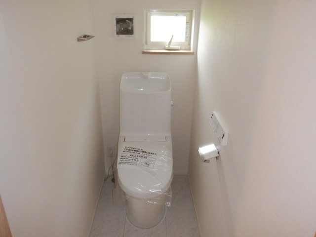 下真倉戸建の洋室