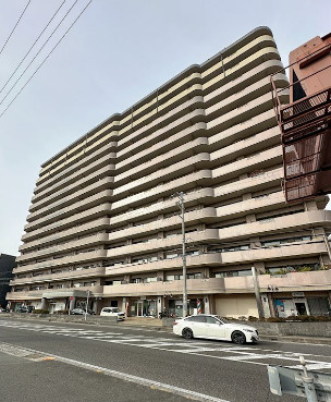 草津市野路１丁目の店舗事務所の外観